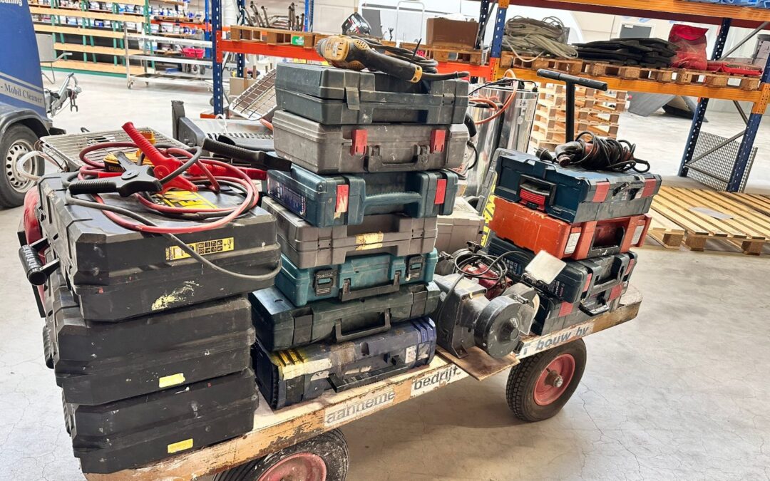 Gereedschap verkocht voor het goede doel